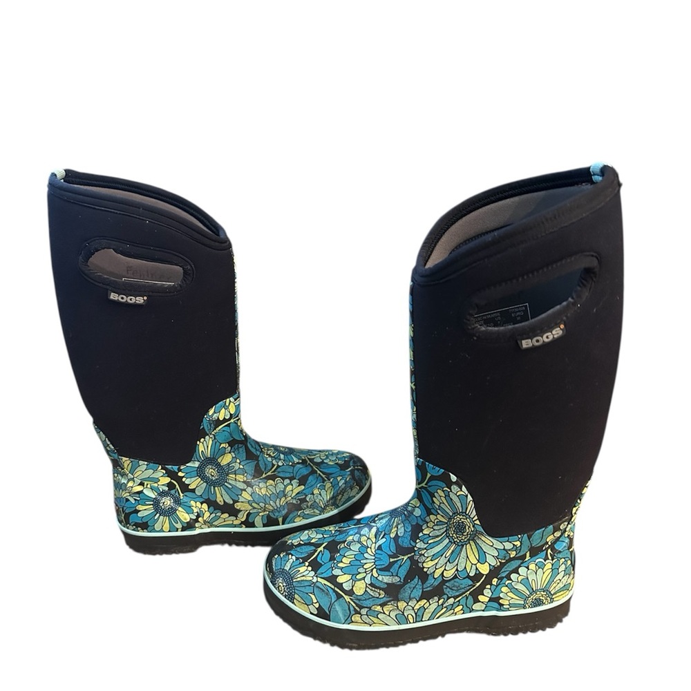 Bogs Blue Floral Rain Boots